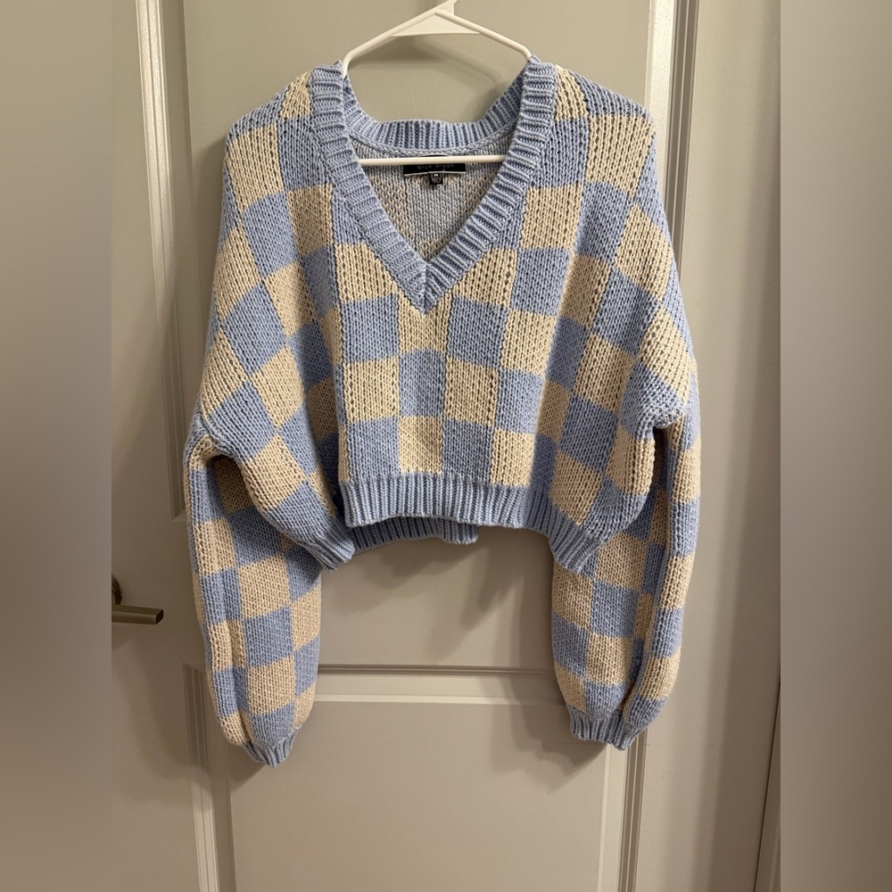 Donating soon- BLUE BLUSH Checkered V Neck Sweater